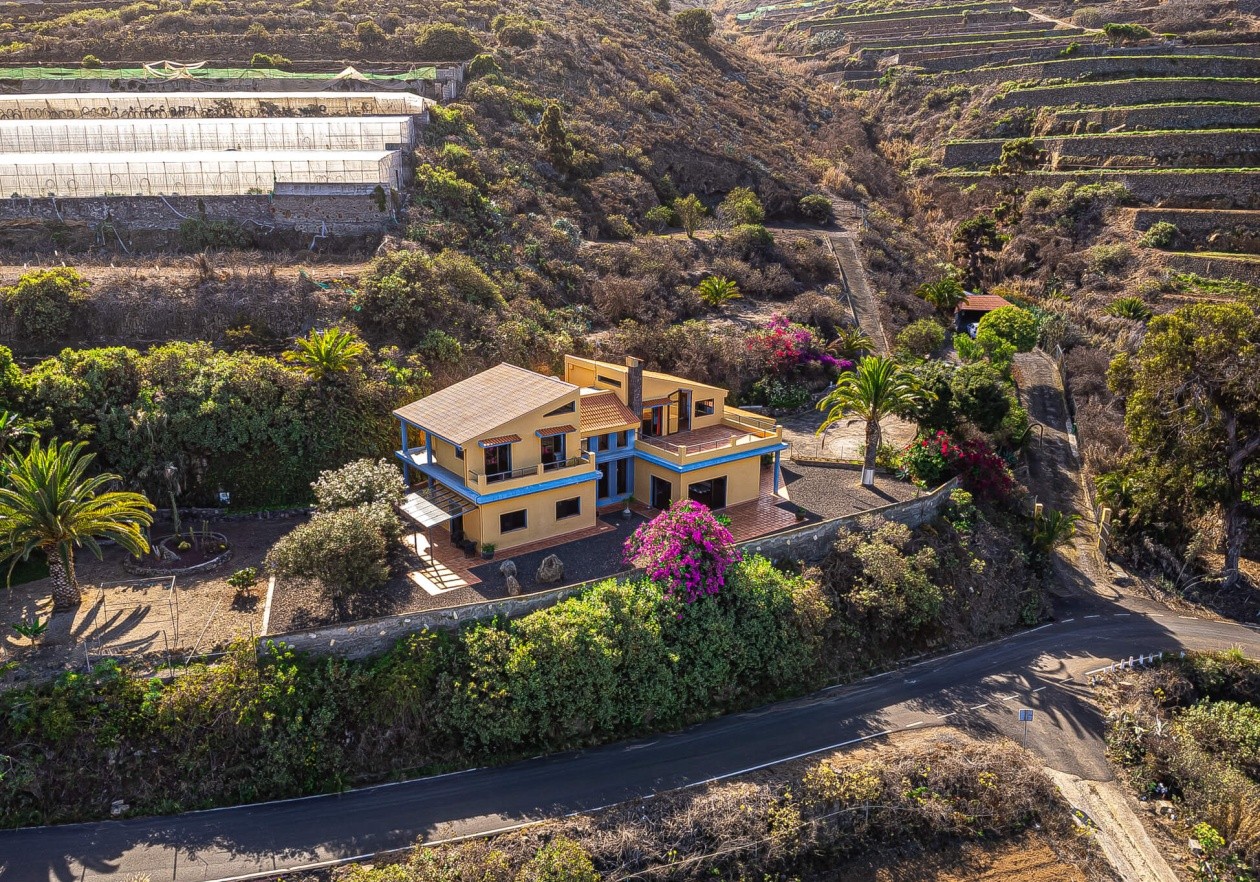 Independent house in San Juan de la Rambla
