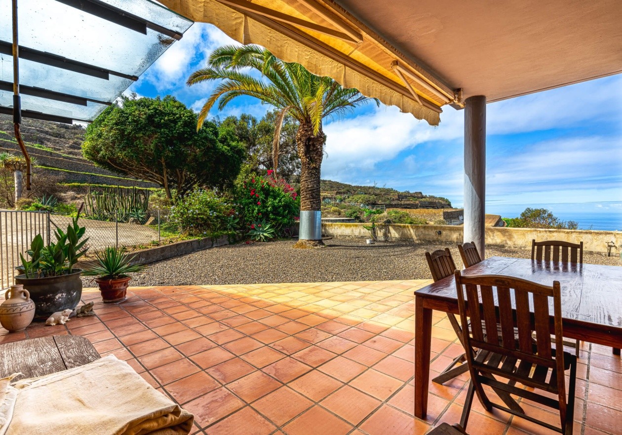 Independent house in San Juan de la Rambla