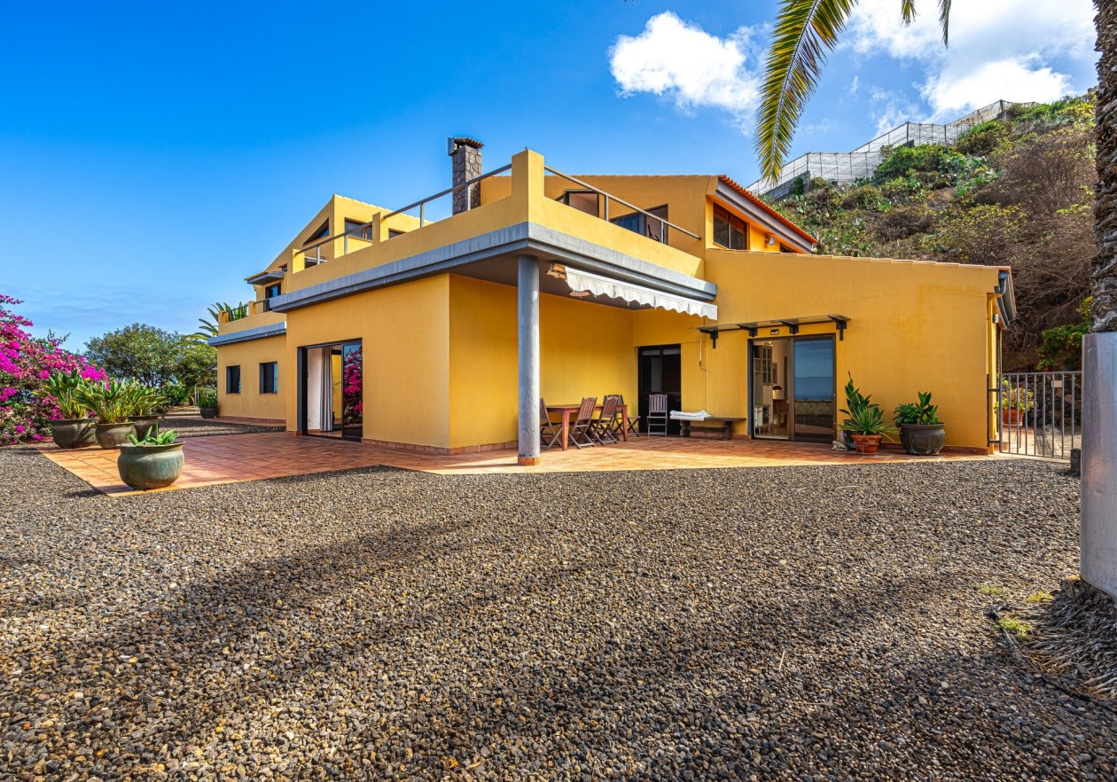 Independent house in San Juan de la Rambla