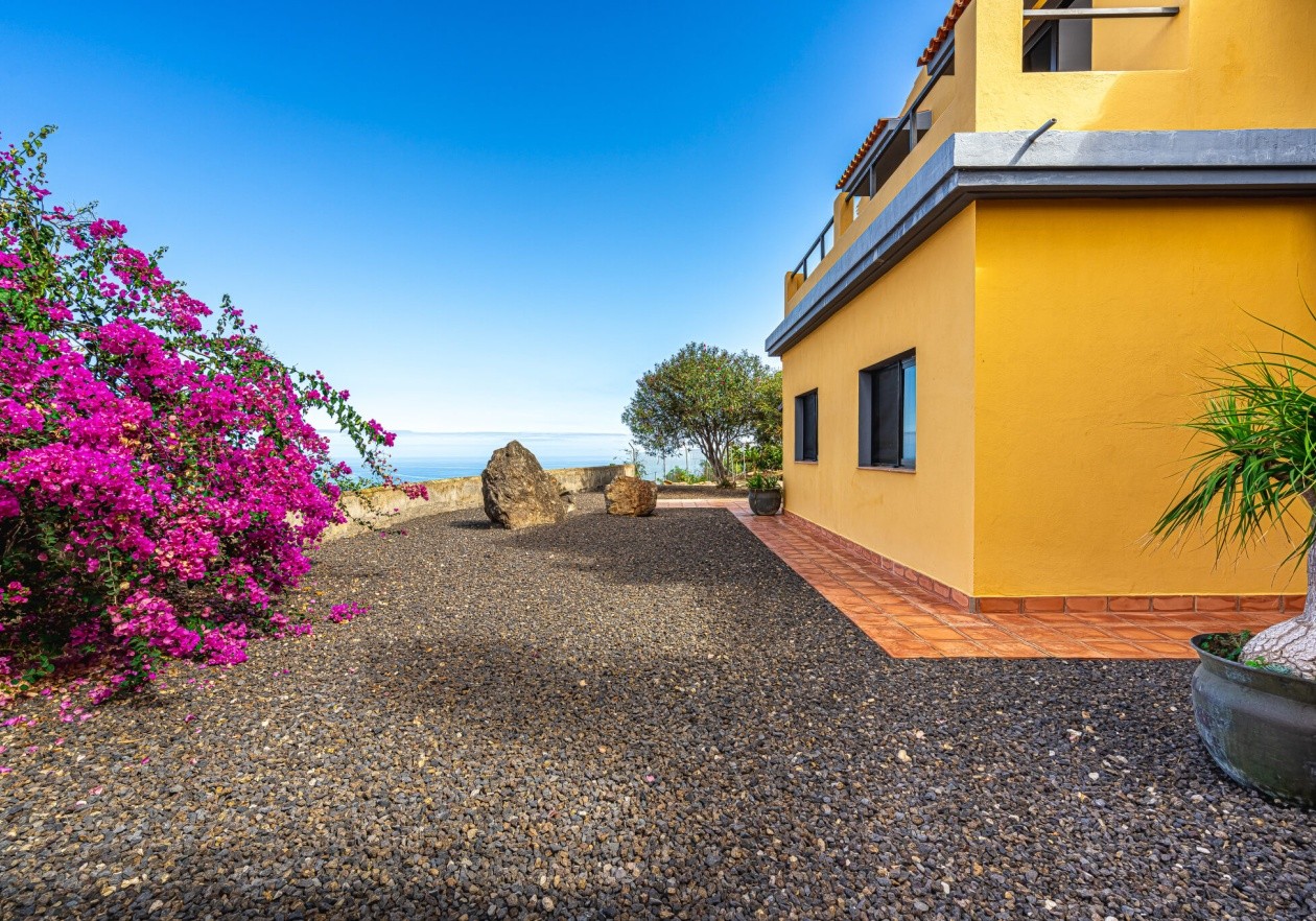 Independent house in San Juan de la Rambla