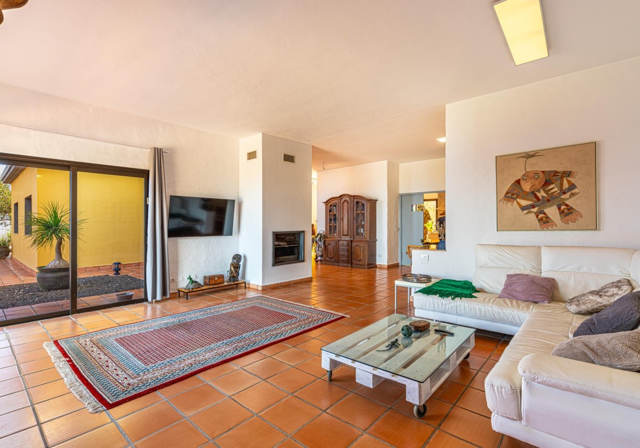Independent house in San Juan de la Rambla