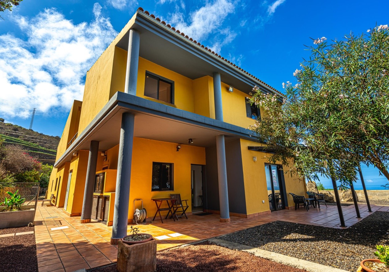 Independent house in San Juan de la Rambla