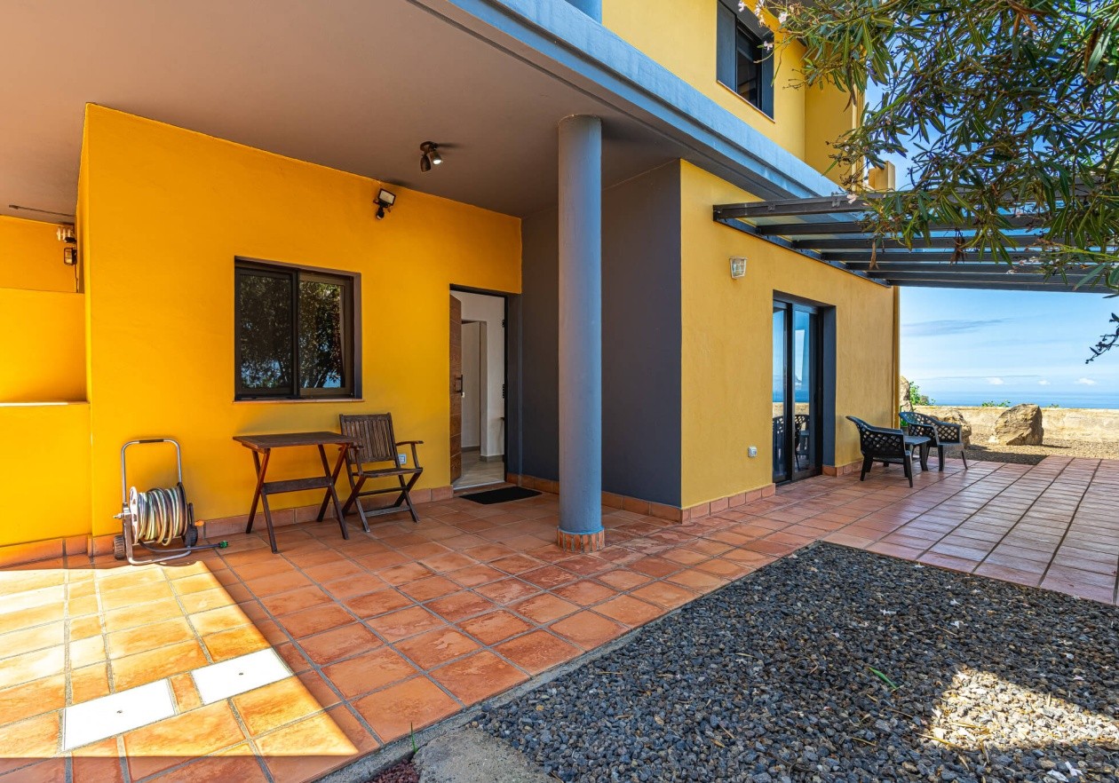 Independent house in San Juan de la Rambla