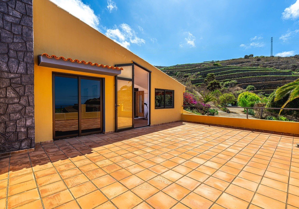 Independent house in San Juan de la Rambla