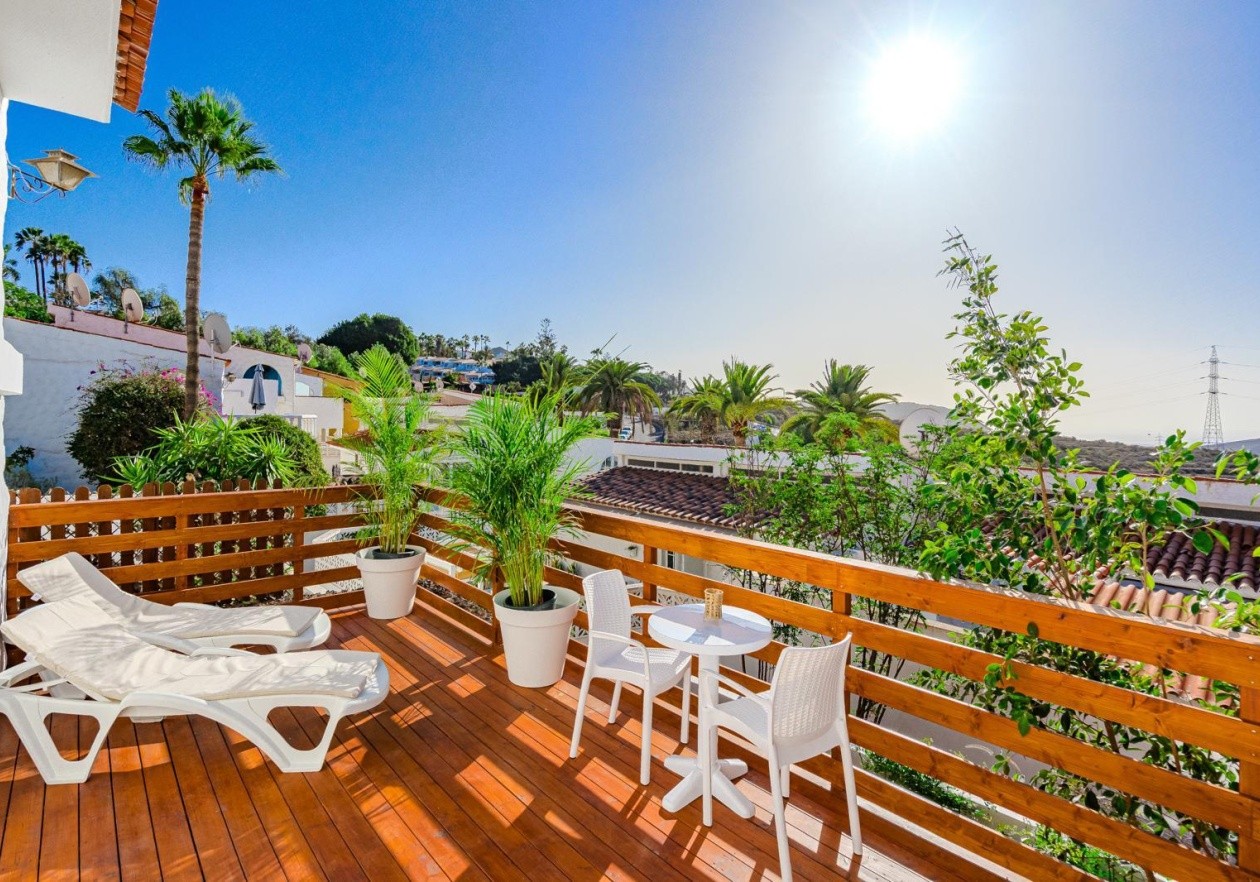 Semi-detached house for sale in calle la Punta Chayofa, Arona