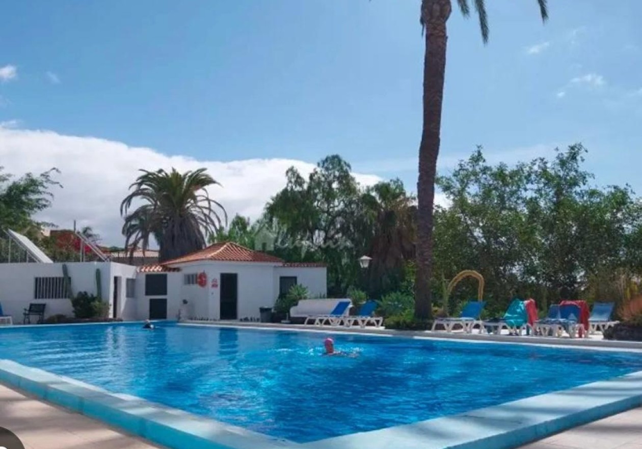 Semi-detached house for sale in calle la Punta Chayofa, Arona
