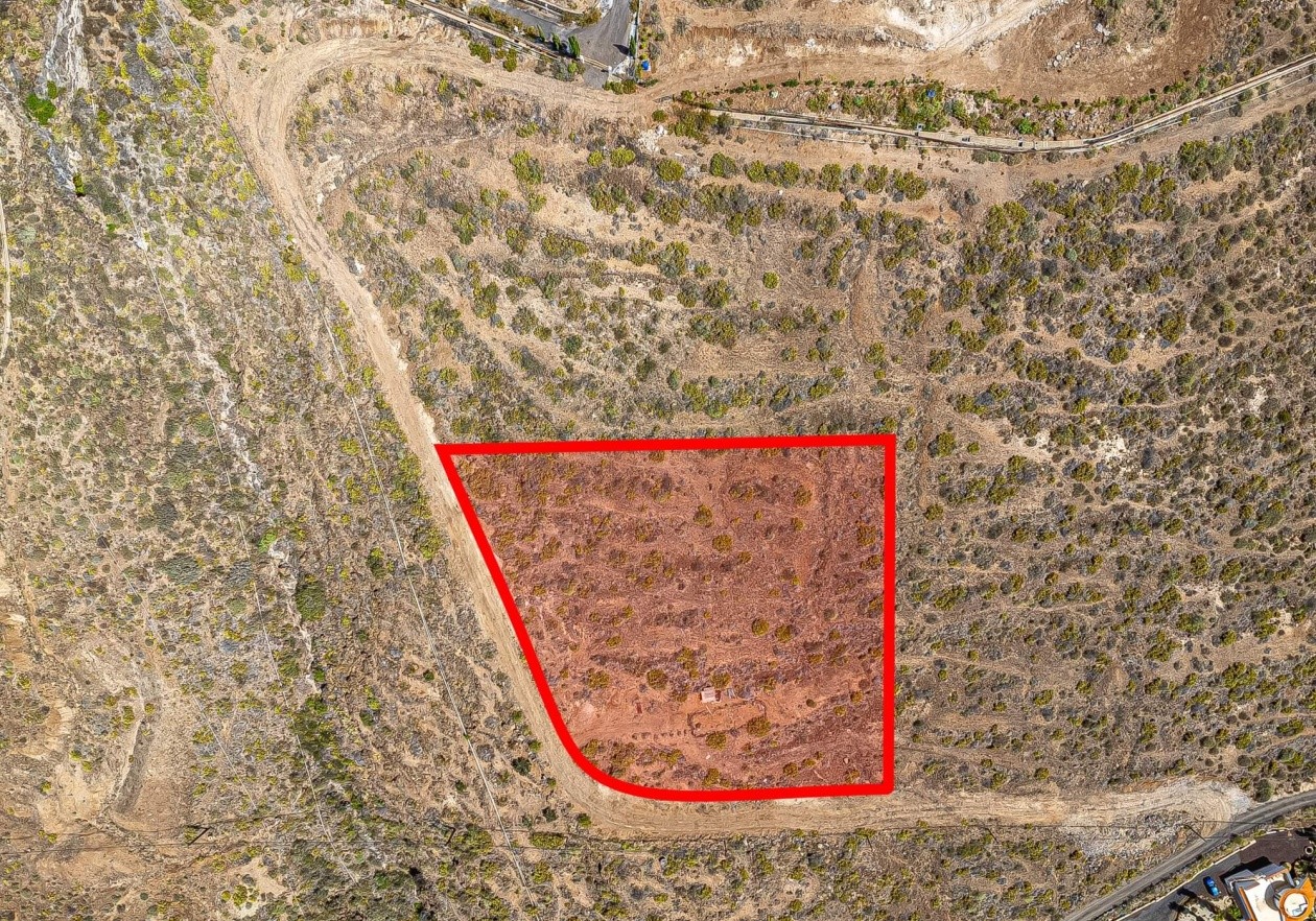 Two plots in ‘Camino Las Moraditas’, Adeje