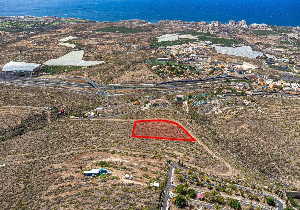 Two plots in ‘Camino Las Moraditas’, Adeje