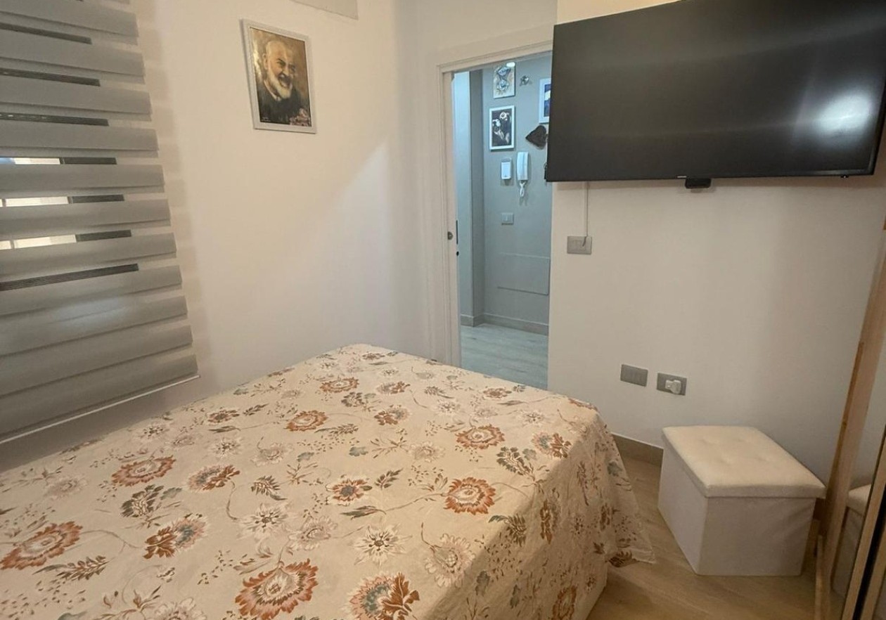 Modern Apartment with Balcony, Terrace and Pool in a Central Location in Adeje
