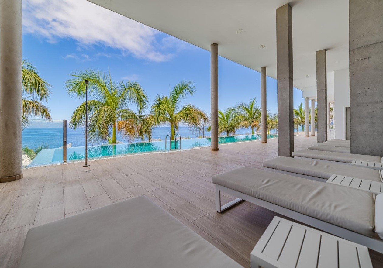 Exclusive Luxury Penthouse with Unobstructed Sea Views in Los Gigantes 