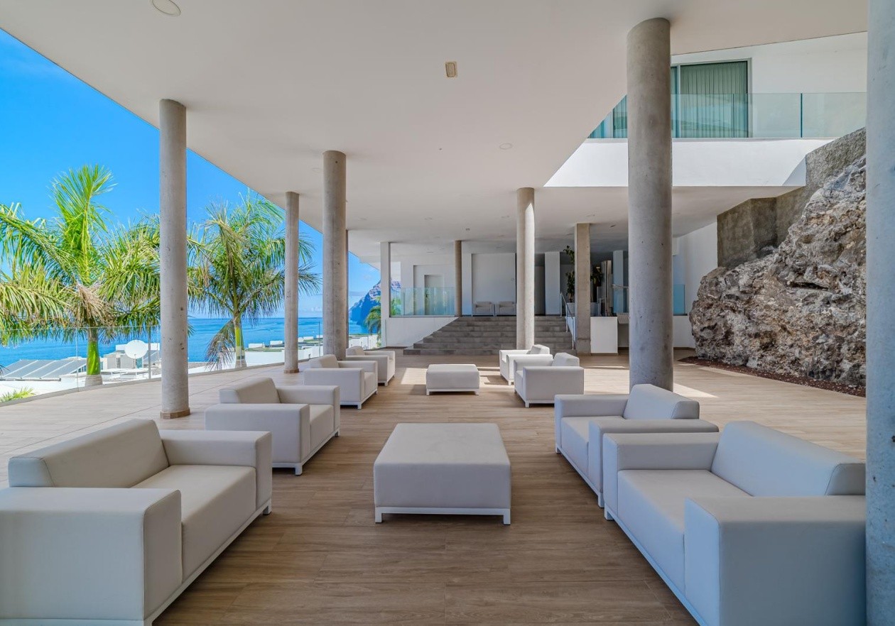 Exclusive Luxury Penthouse with Unobstructed Sea Views in Los Gigantes 