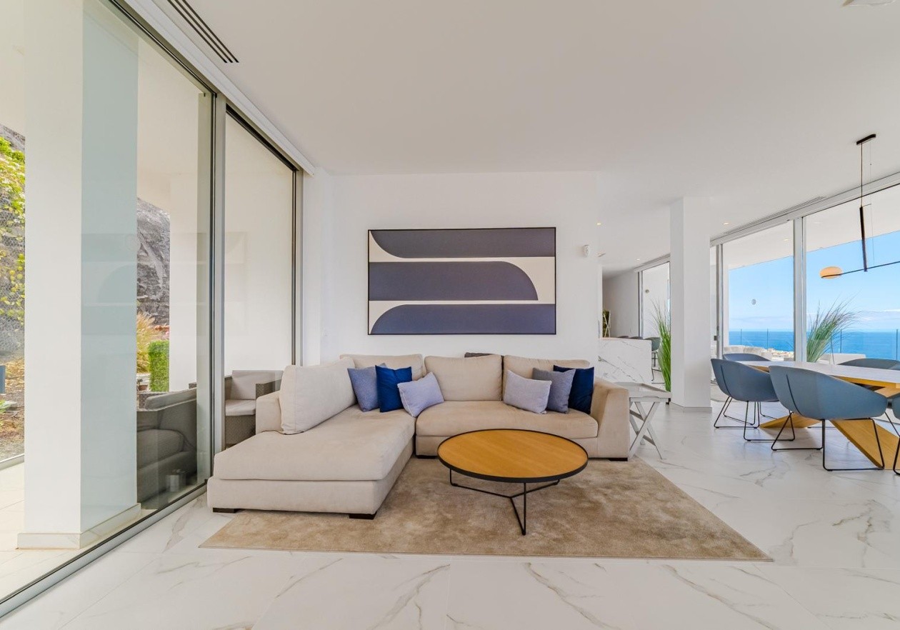Exclusive Luxury Penthouse with Unobstructed Sea Views in Los Gigantes 