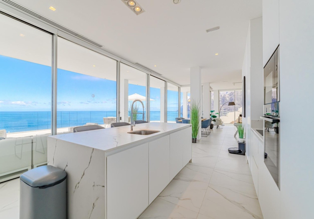 Exclusive Luxury Penthouse with Unobstructed Sea Views in Los Gigantes 