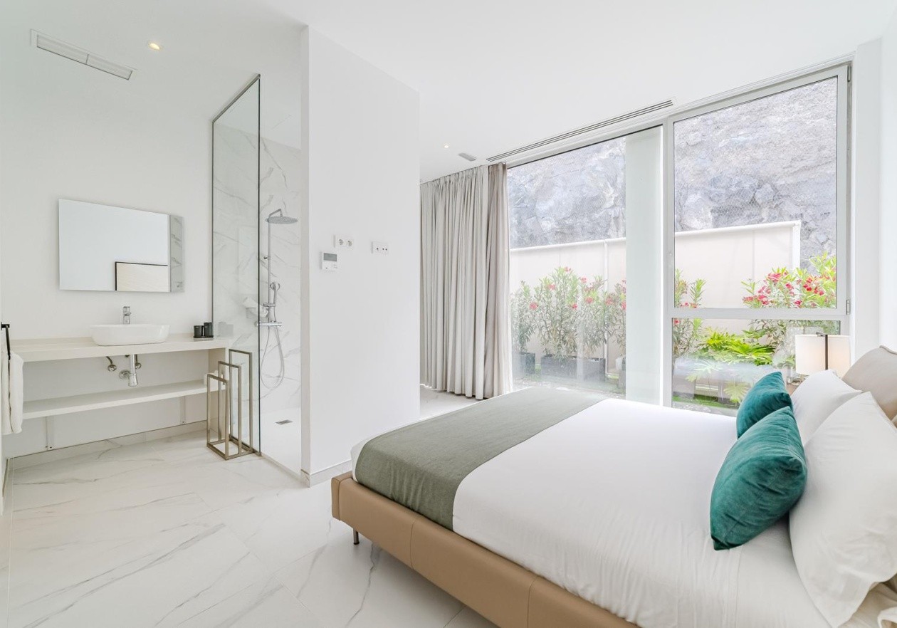 Exclusive Luxury Penthouse with Unobstructed Sea Views in Los Gigantes 
