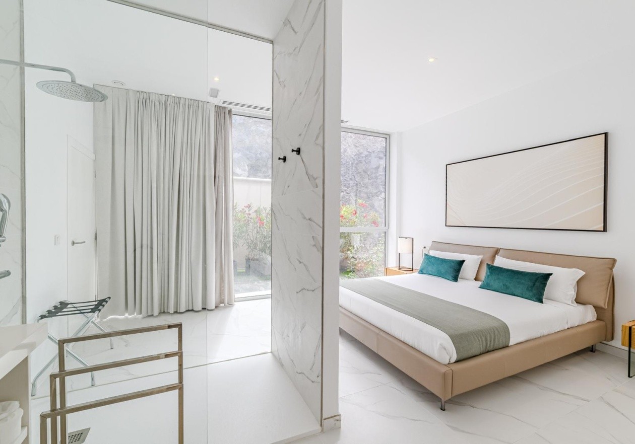 Exclusive Luxury Penthouse with Unobstructed Sea Views in Los Gigantes 