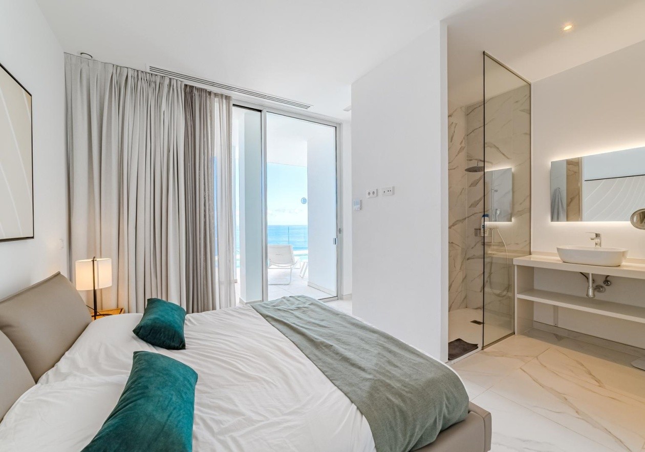 Exclusive Luxury Penthouse with Unobstructed Sea Views in Los Gigantes 