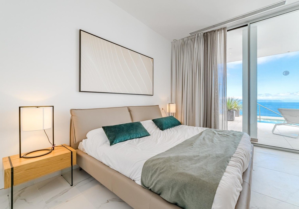 Exclusive Luxury Penthouse with Unobstructed Sea Views in Los Gigantes 
