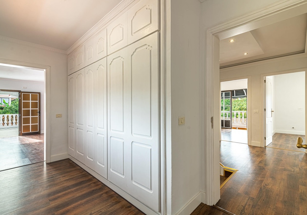 Exclusive licensed medical property with flexible living comfort in La Orotava, Tenerife