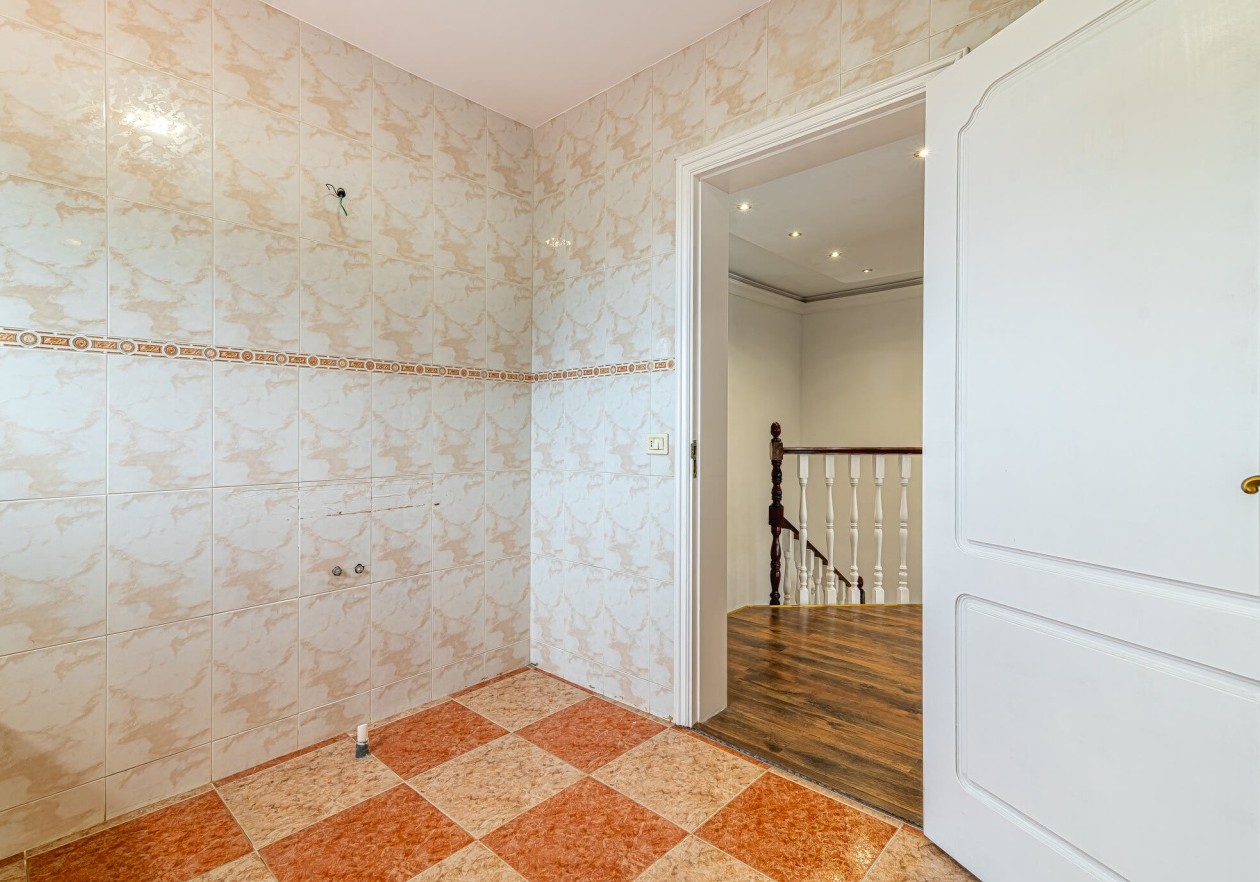 Exclusive licensed medical property with flexible living comfort in La Orotava, Tenerife