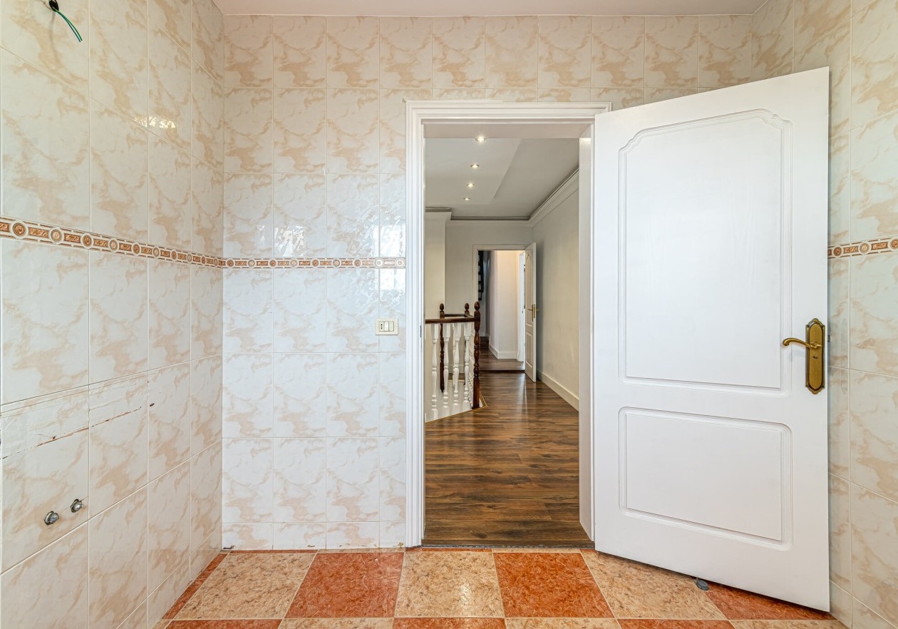 Exclusive licensed medical property with flexible living comfort in La Orotava, Tenerife