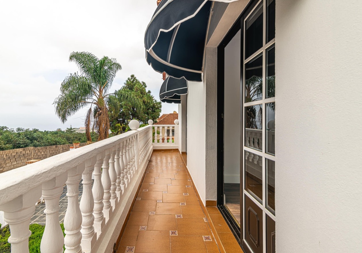 Exclusive licensed medical property with flexible living comfort in La Orotava, Tenerife