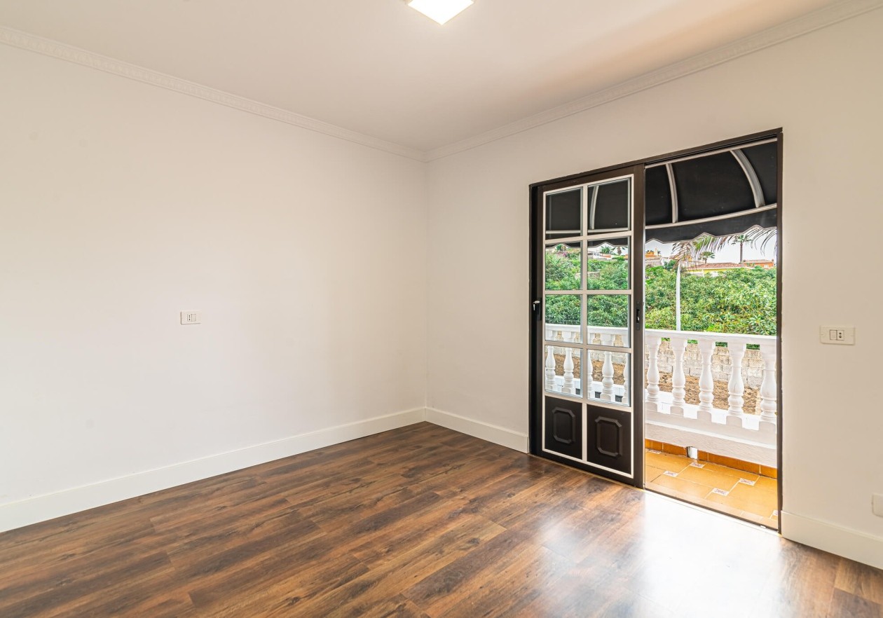 Exclusive licensed medical property with flexible living comfort in La Orotava, Tenerife