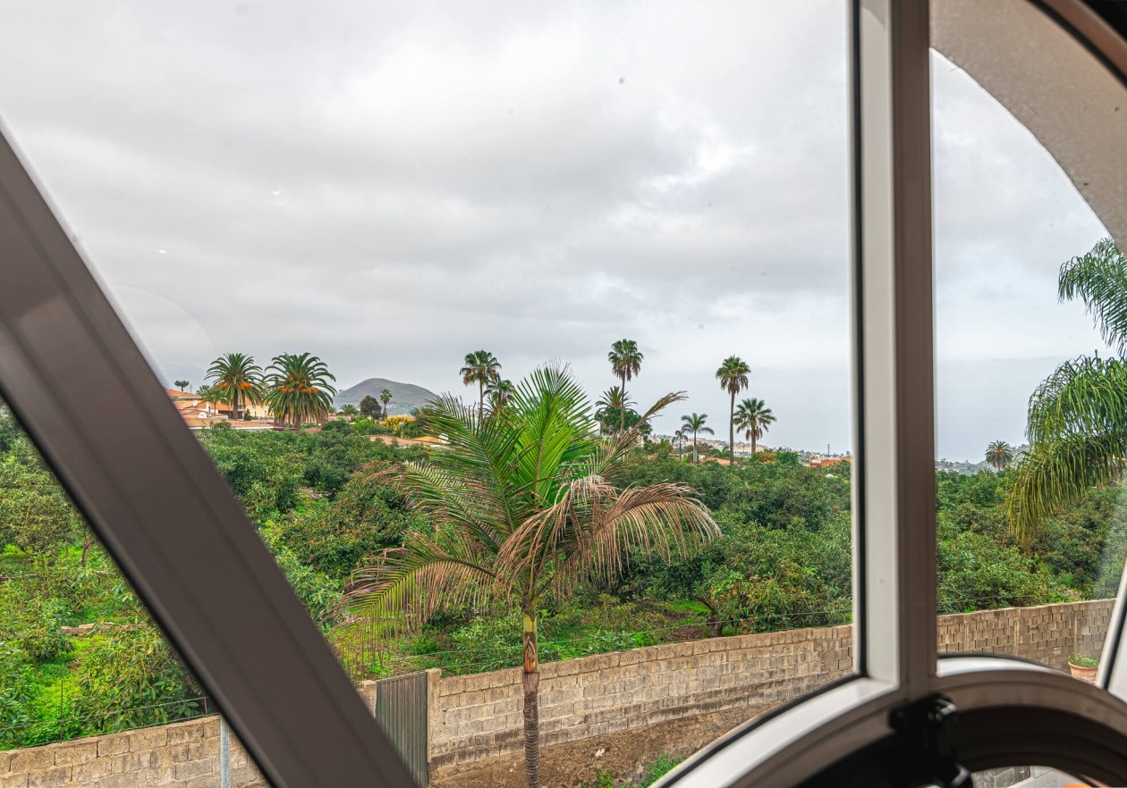Exclusive licensed medical property with flexible living comfort in La Orotava, Tenerife