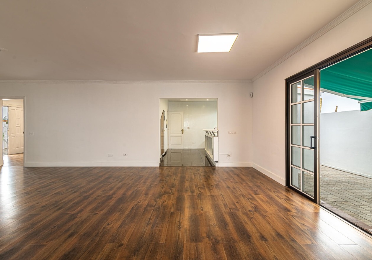 Exclusive licensed medical property with flexible living comfort in La Orotava, Tenerife
