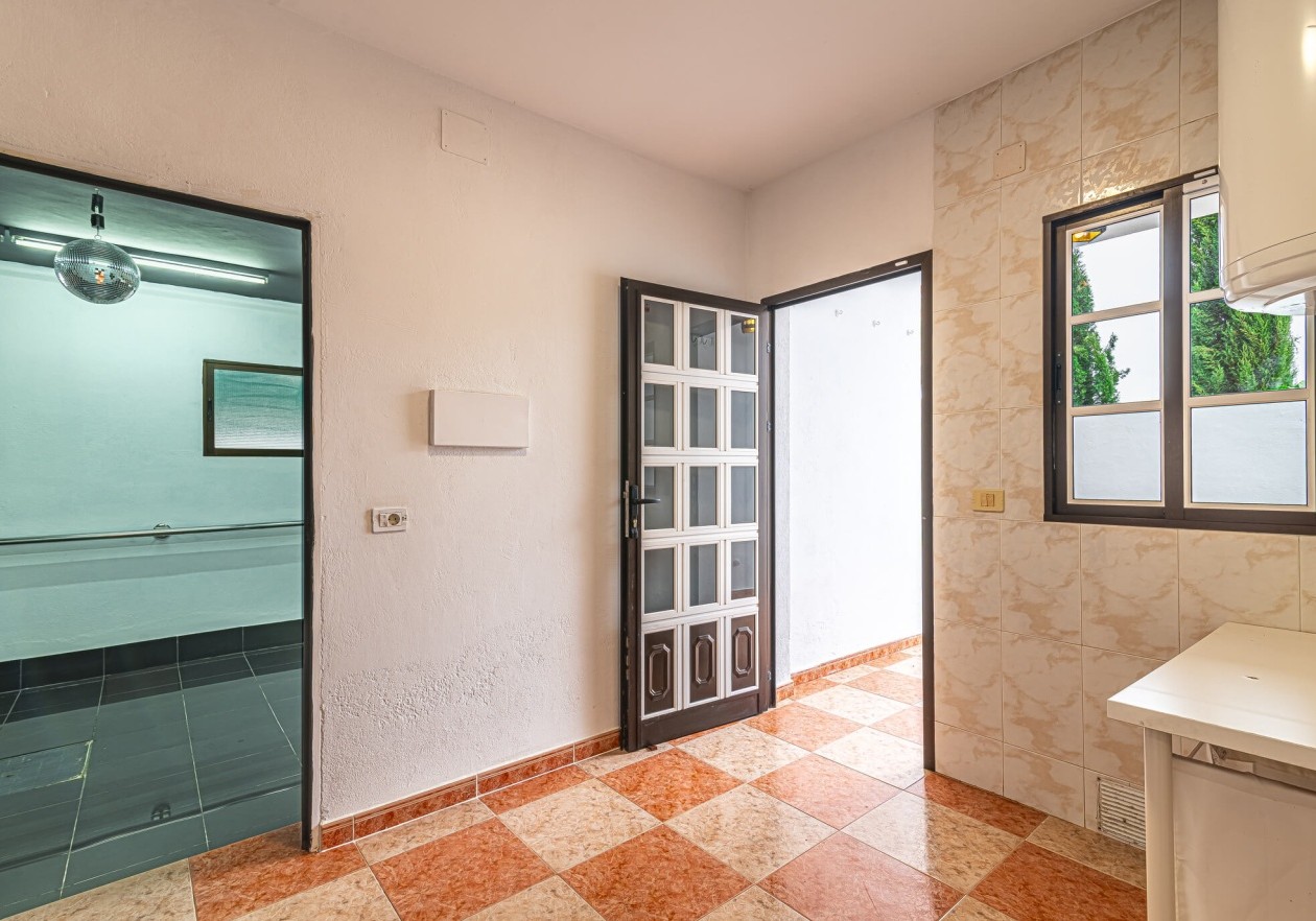 Exclusive licensed medical property with flexible living comfort in La Orotava, Tenerife