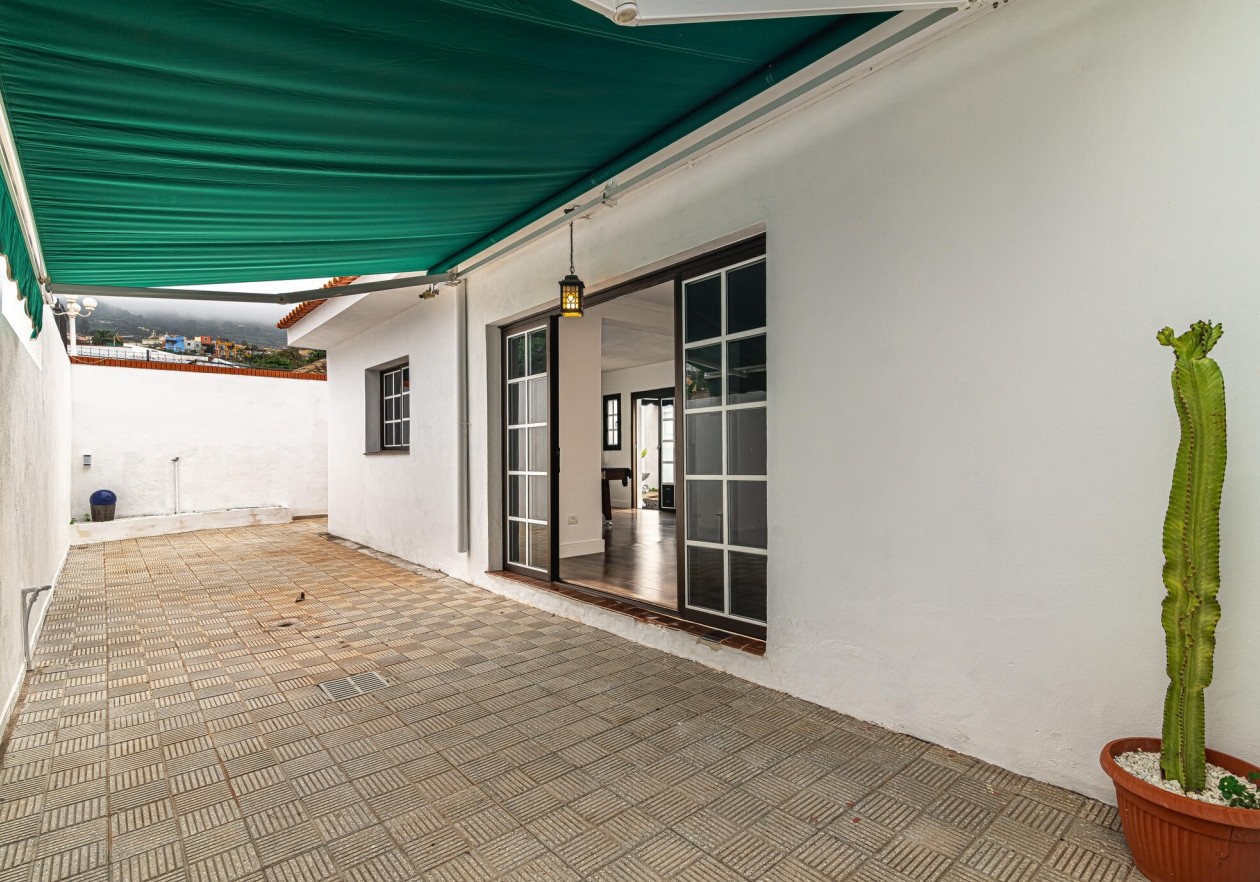 Exclusive licensed medical property with flexible living comfort in La Orotava, Tenerife