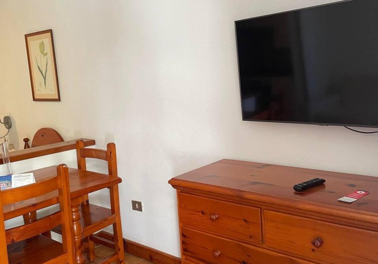Nice ground floor studio with garden in Parque Santiago III