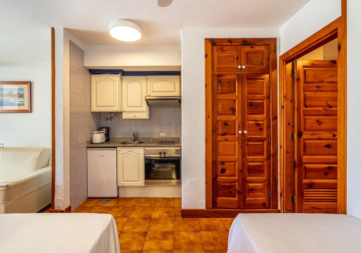 Nice ground floor studio with garden in Parque Santiago III