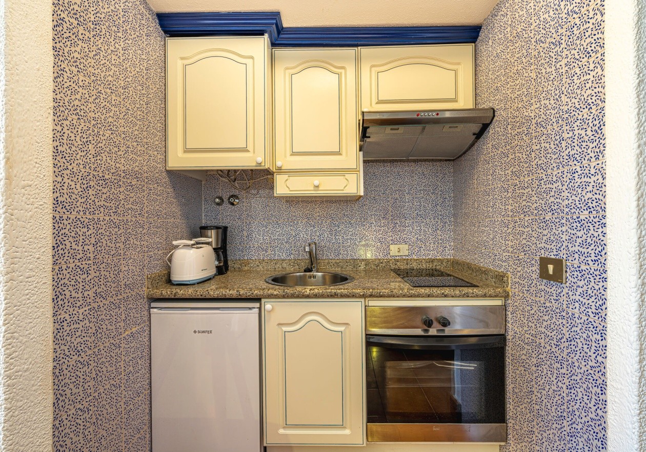 Nice ground floor studio with garden in Parque Santiago III