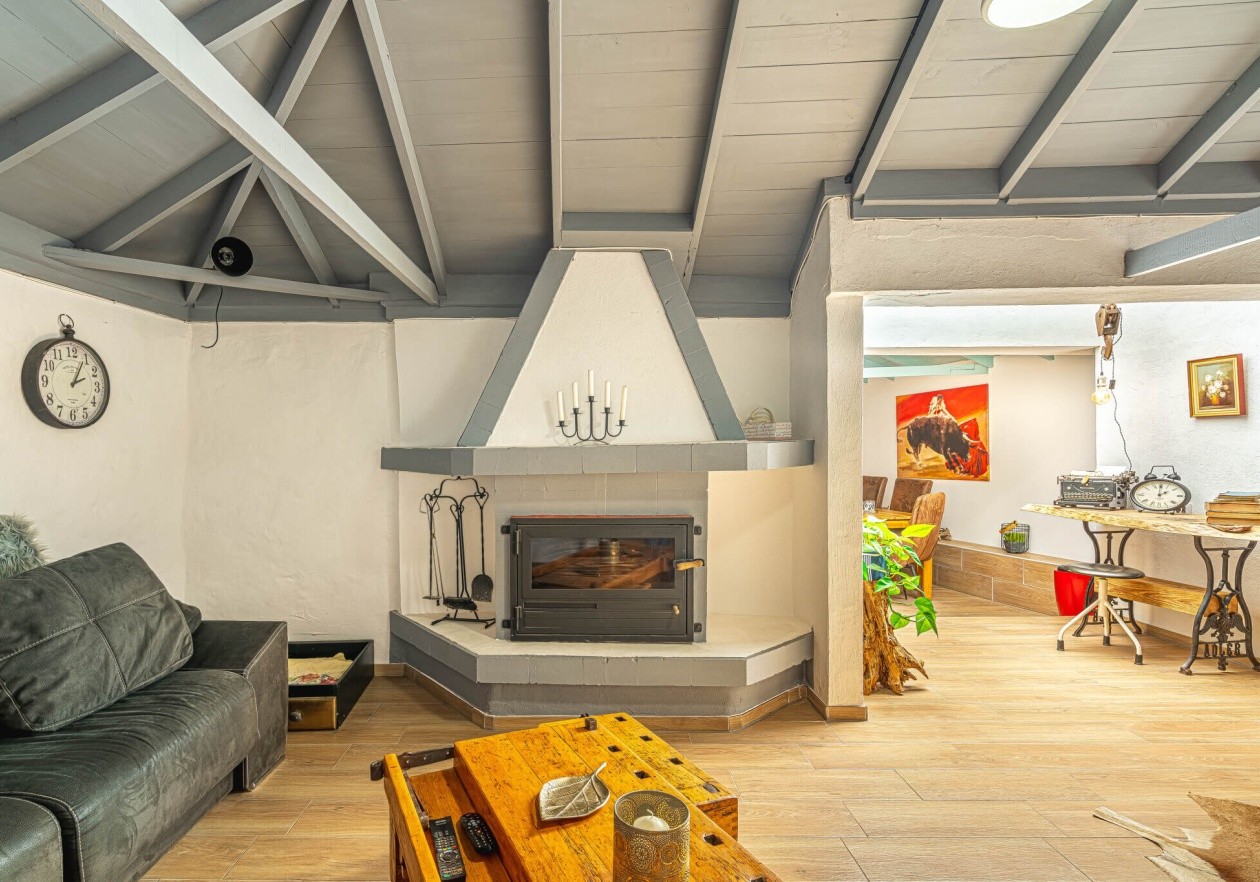 Fully renovated home in the traditional Canarian style.