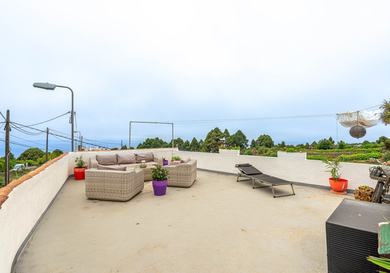Fully renovated home in the traditional Canarian style.
