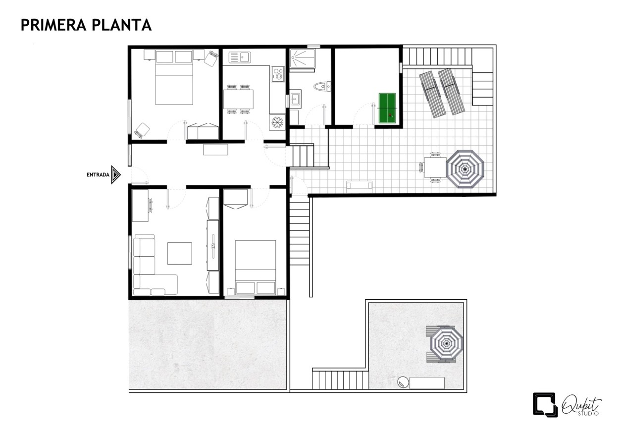 Completely detached home, built in authentic Canarian style.