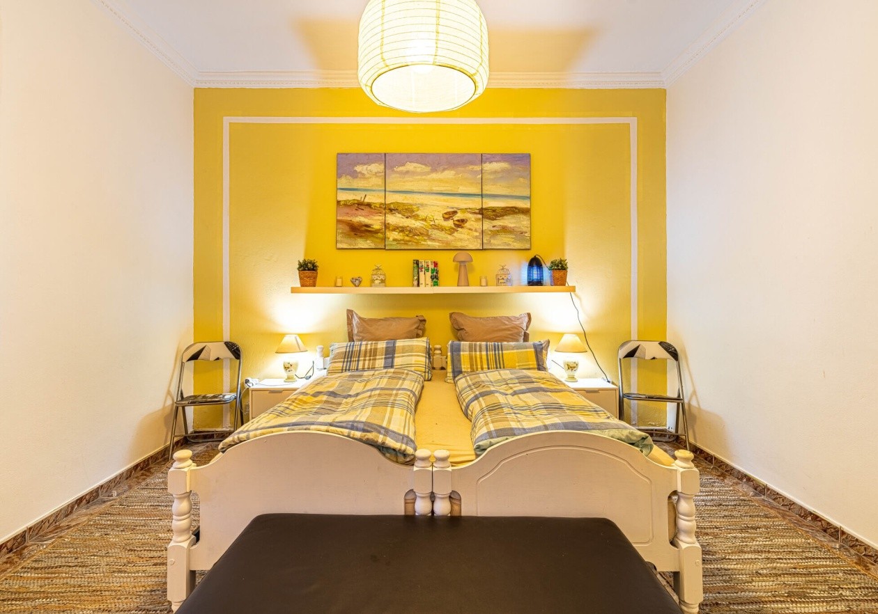 Completely detached home, built in authentic Canarian style.