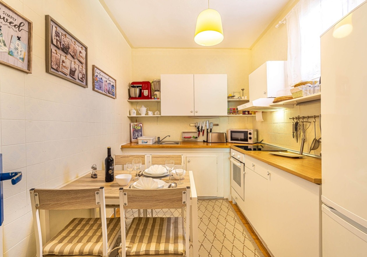 Completely detached home, built in authentic Canarian style.