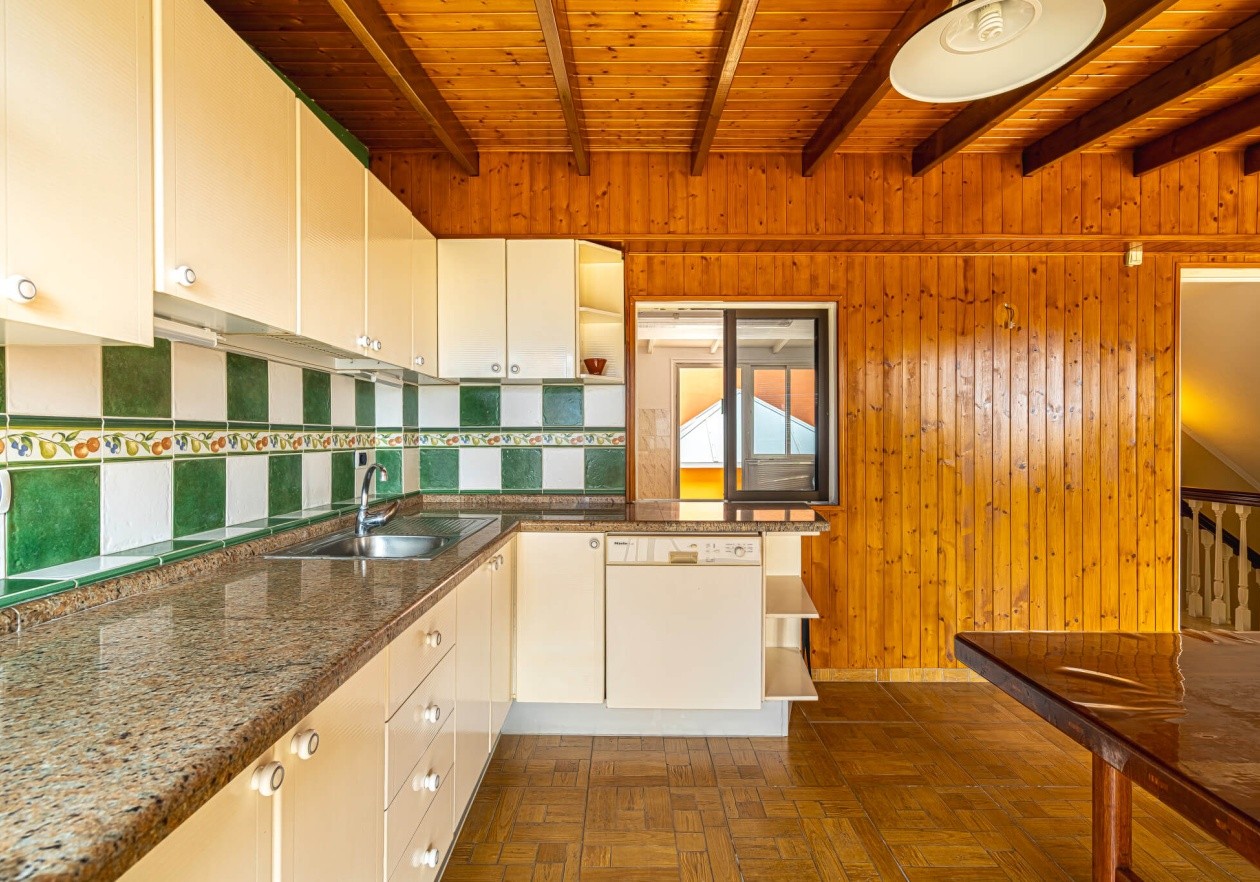 Semi-Detached House for Sale – Nice location and confort