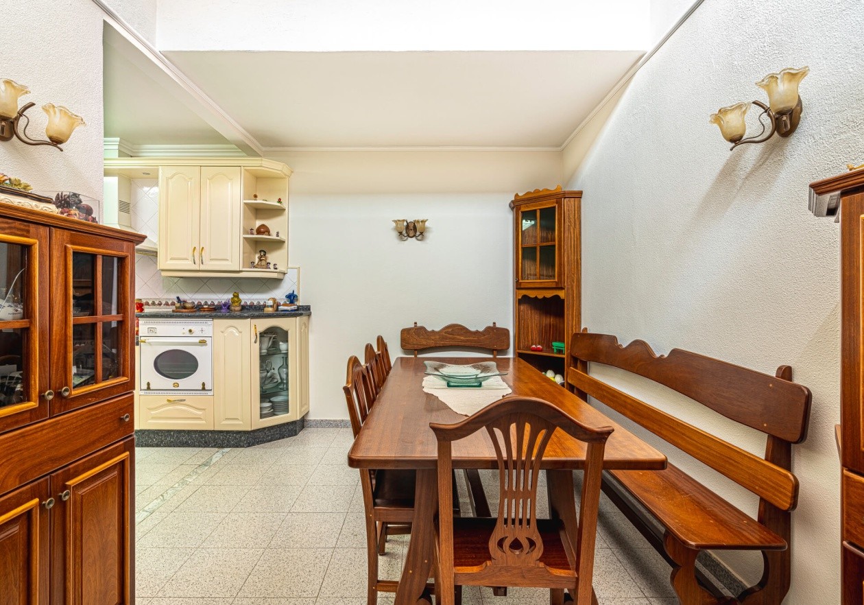 Semi-Detached House for Sale – Nice location and confort