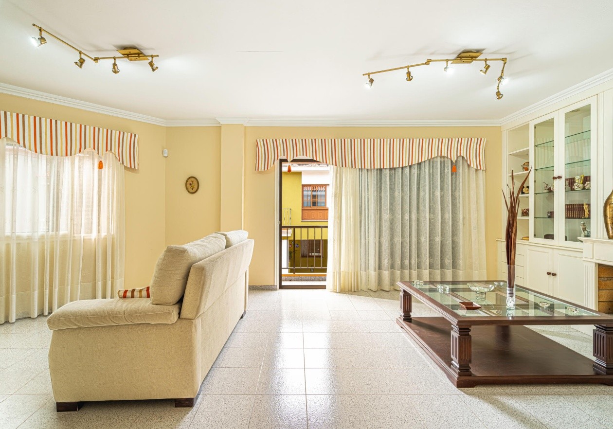Semi-Detached House for Sale – Nice location and confort