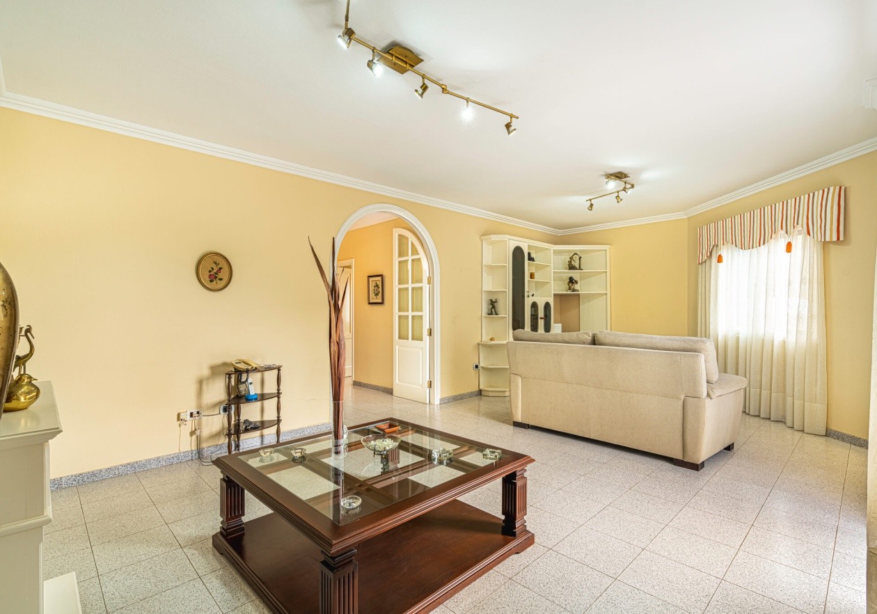 Semi-Detached House for Sale – Nice location and confort