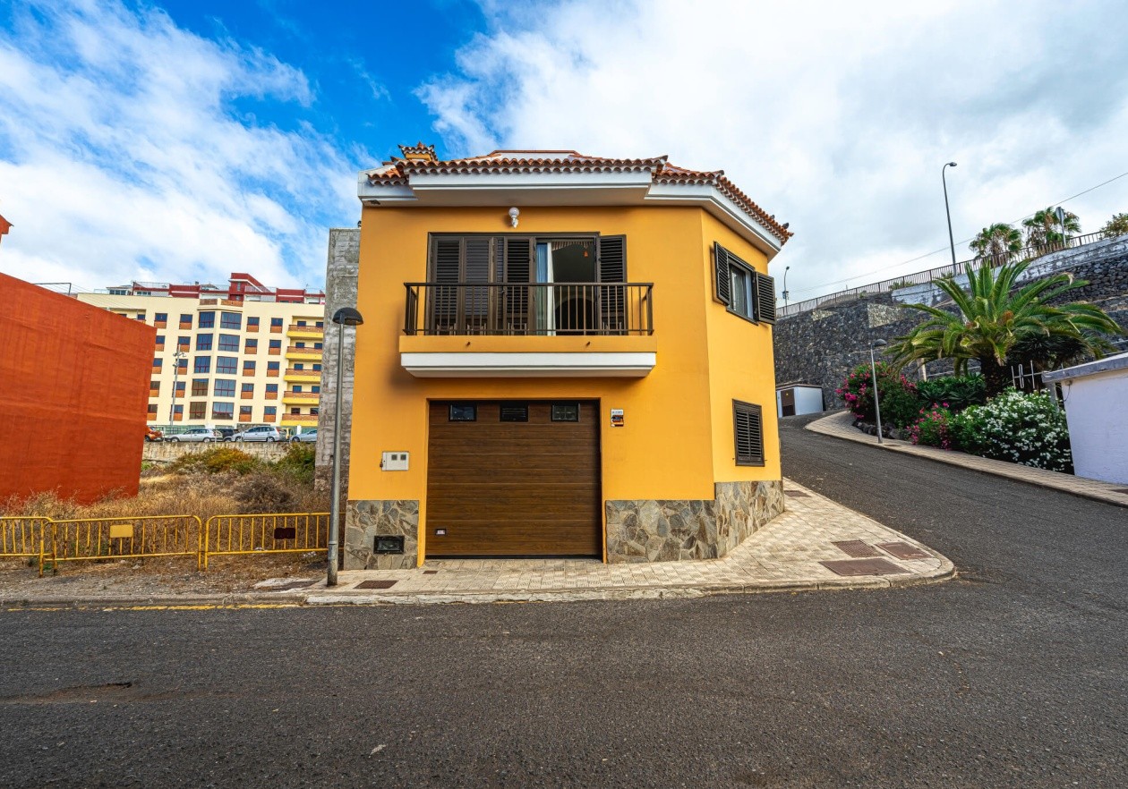Semi-Detached House for Sale – Nice location and confort