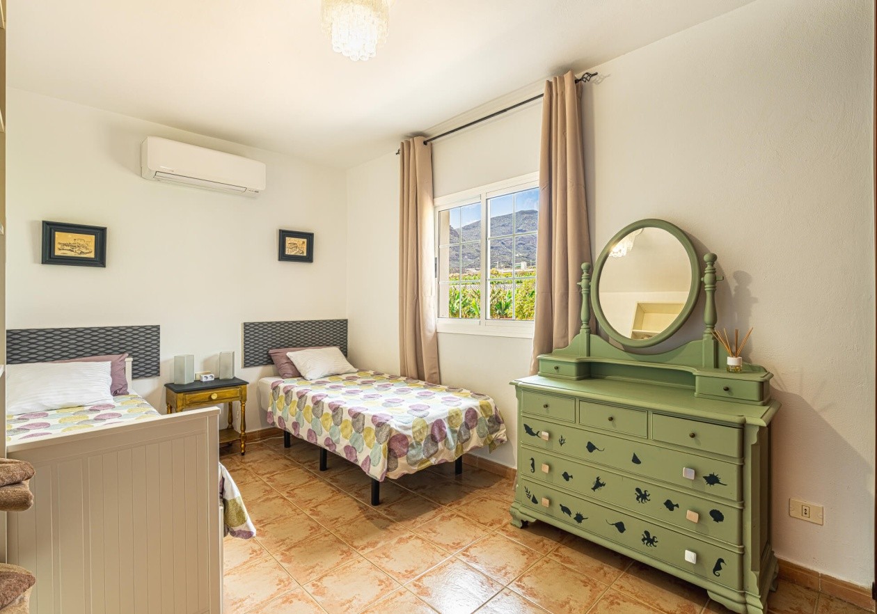 Exclusive finca with independent house in Acantilados de Los Gigantes