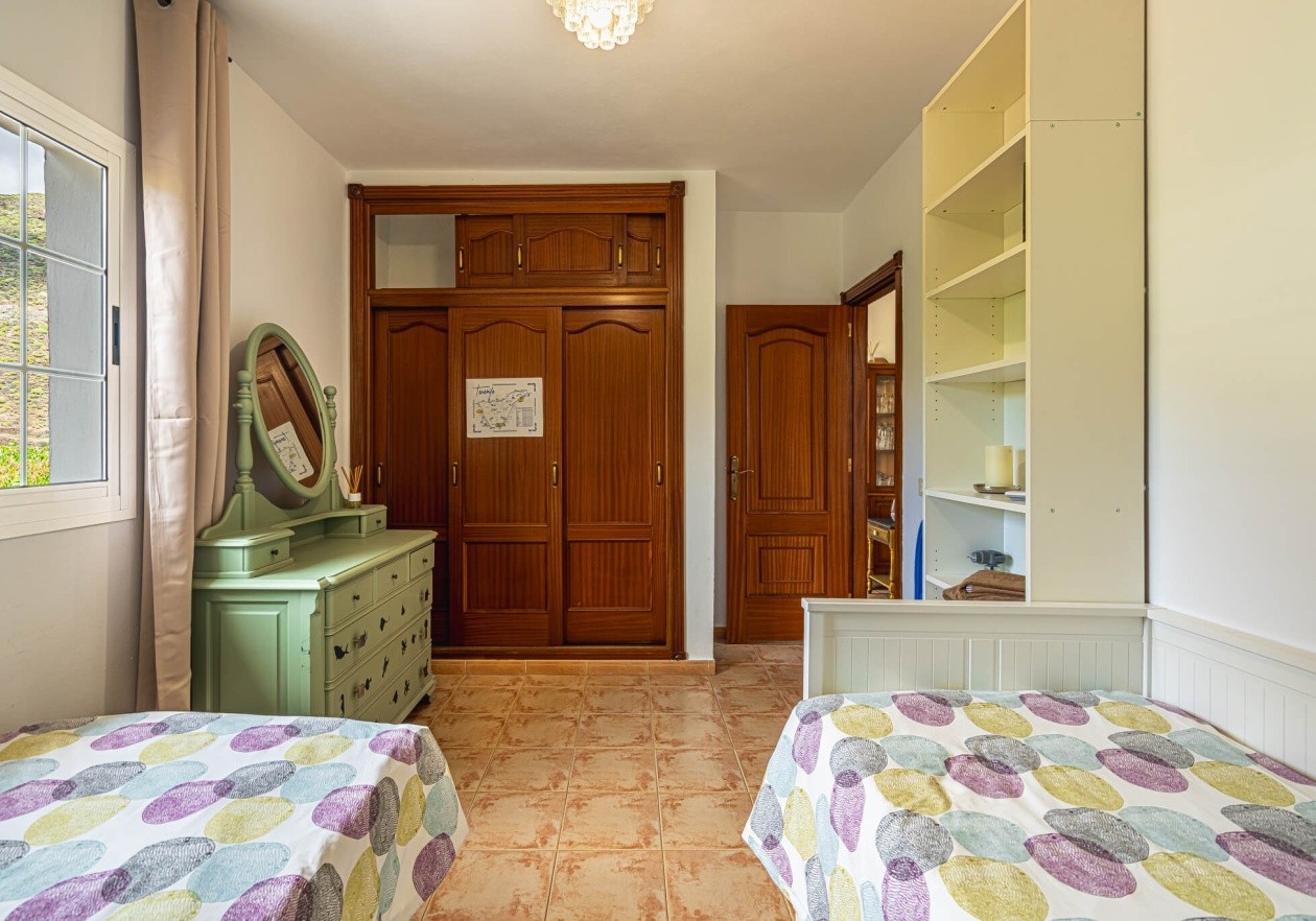 Exclusive finca with independent house in Acantilados de Los Gigantes