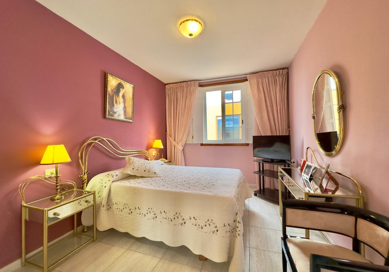 Amplia casa unifamiliar en Las Rosas – Arona