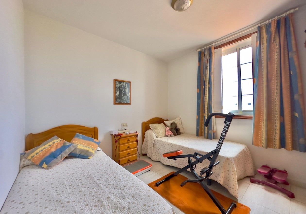Amplia casa unifamiliar en Las Rosas – Arona