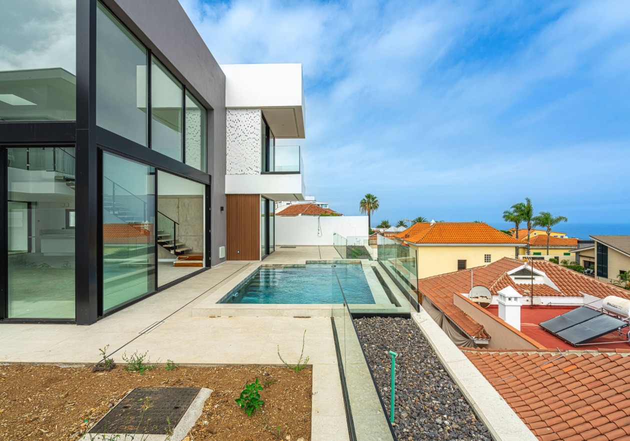 VILLA DE LUJO CON VISTAS AL MAR 