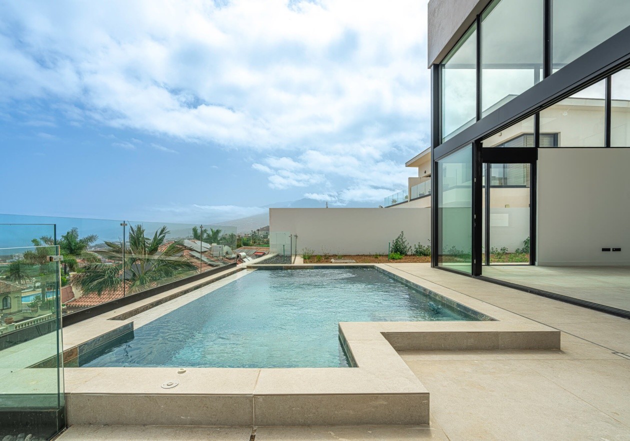 VILLA DE LUJO CON VISTAS AL MAR 