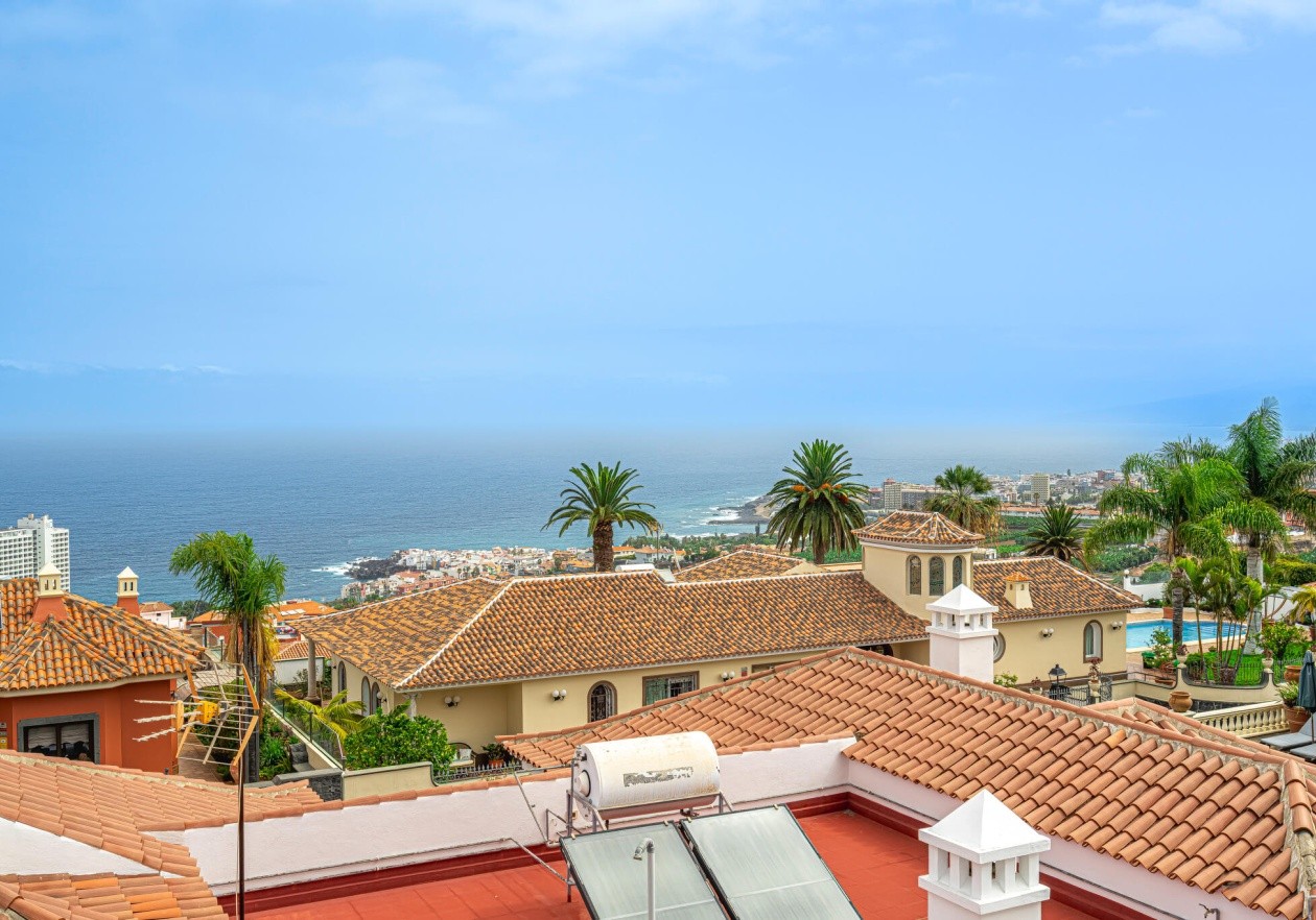 VILLA DE LUJO CON VISTAS AL MAR 